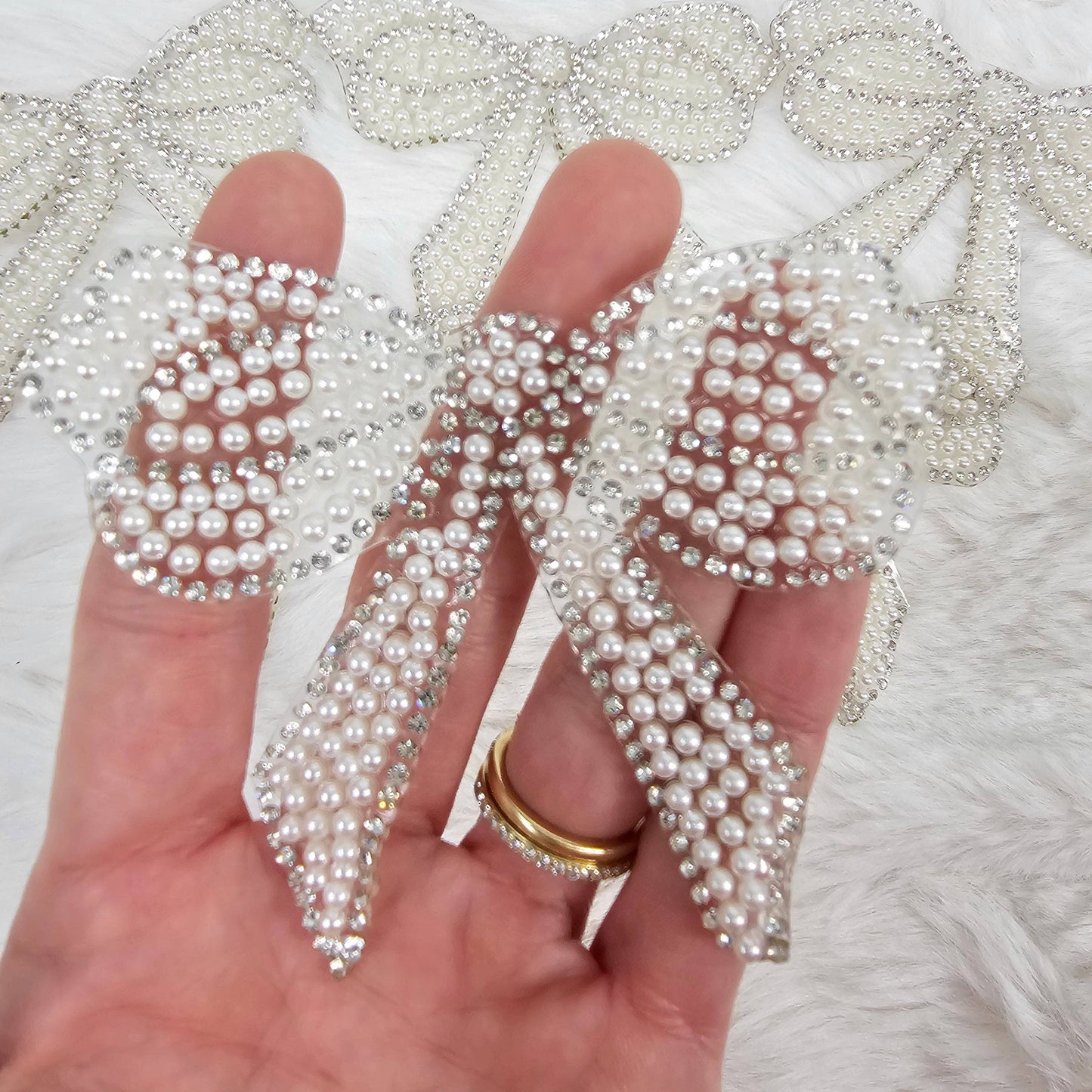 Patch - Rhinestone Bow with Silver Outline and White Pearl Iron-on Patch