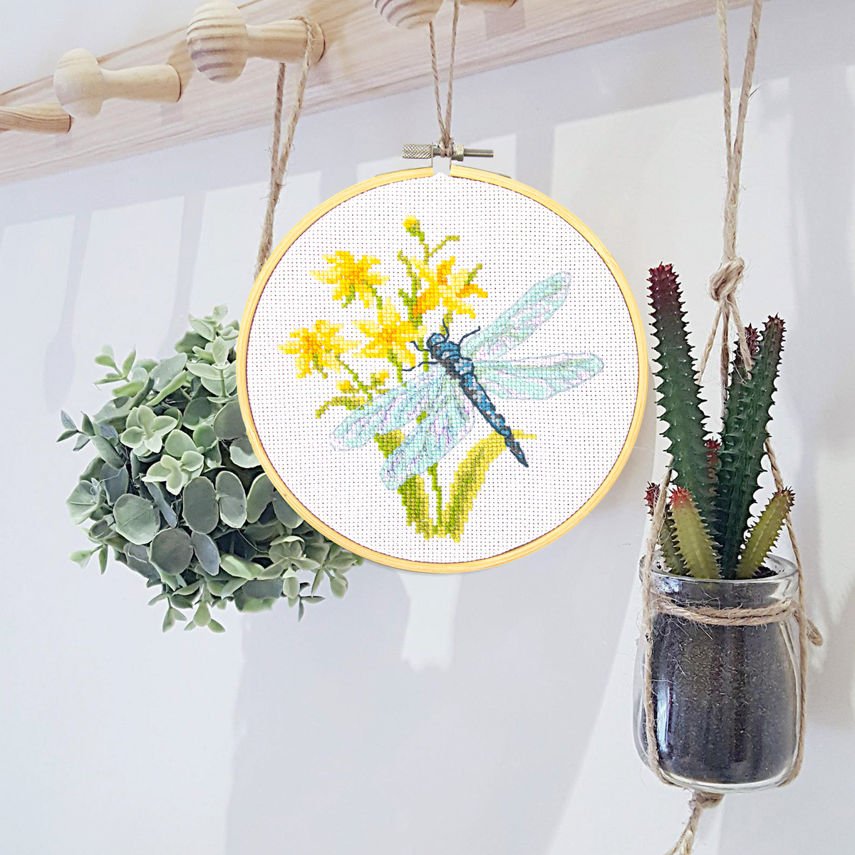 Cross Stitch - Diamond Dotz No-Count Cross Stitch Spring Flight - 6 in